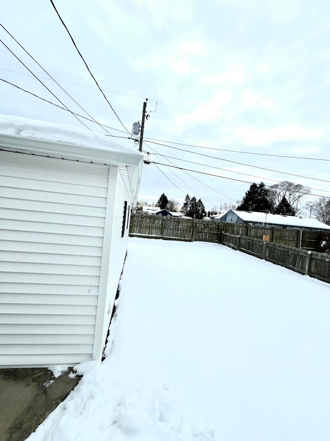 1531 Bryn Mawr Ave, Mount Pleasant, WI 53403 - photo 5