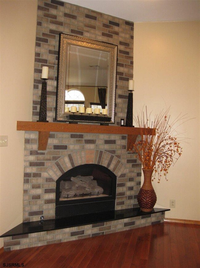 546 E Jimmie Leeds Rd, Galloway, NJ 08205 - photo 4