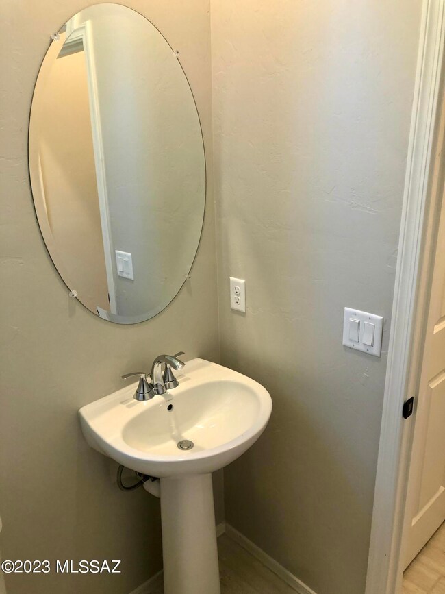 1124 E Ascent St, Tucson, AZ 85719 - photo 6