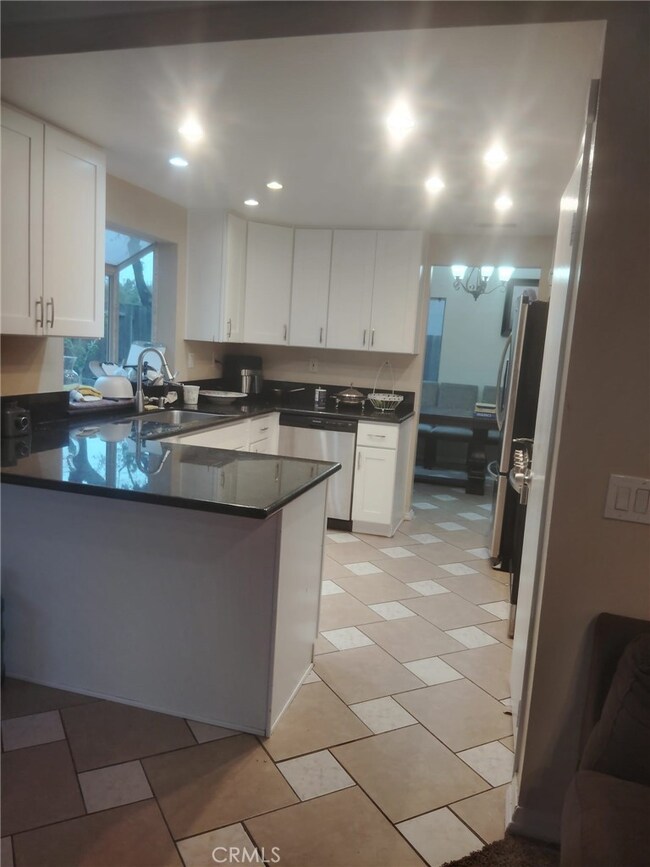 10228 Via Pavon, Moreno Valley, CA 92557 - photo 6