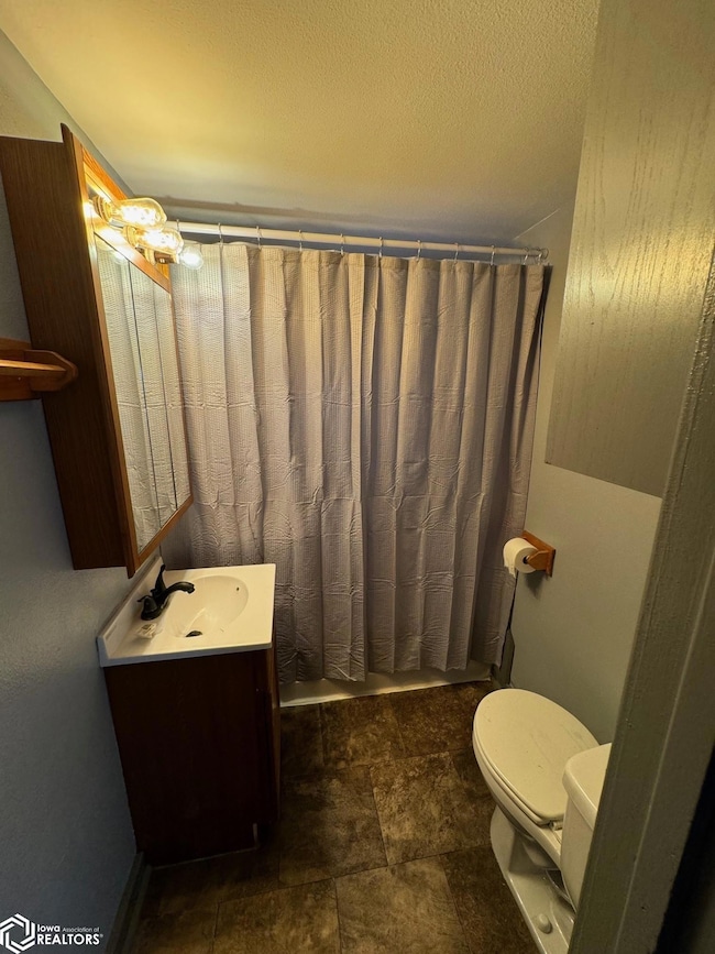 517 7th St, Whittemore, IA 50598 - photo 4