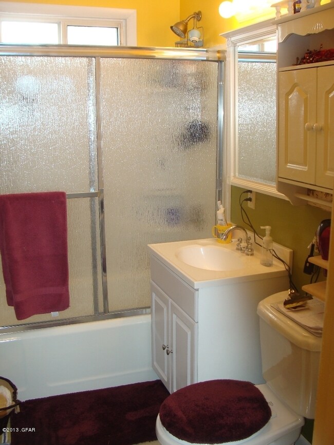 Upstairs Bath