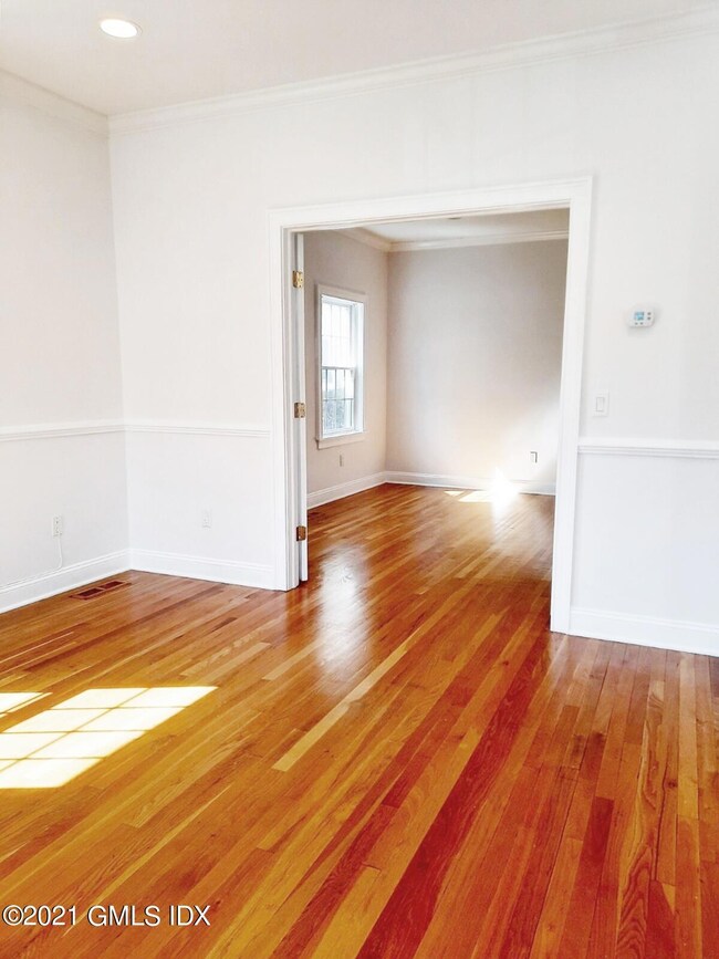 2 Cos Cob Ave unit F, Cos Cob, CT 06807 - photo 3