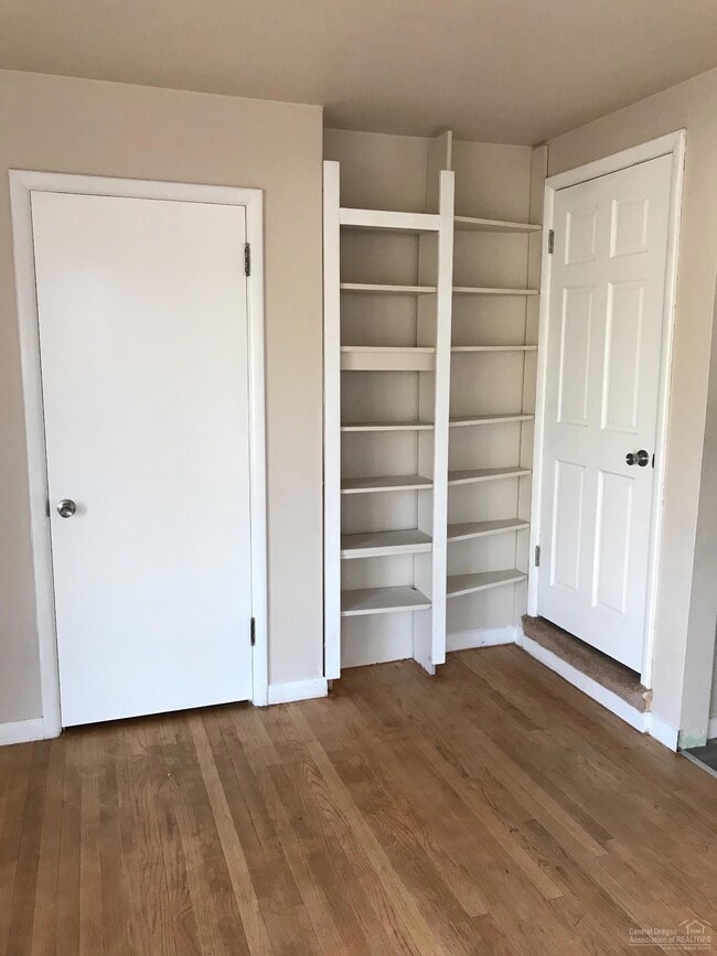 475 NE Franklin Ave, Bend, OR 97701 - photo 7