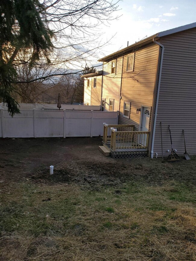 66 Ives Ct, Troy, NY 12182 - photo 3