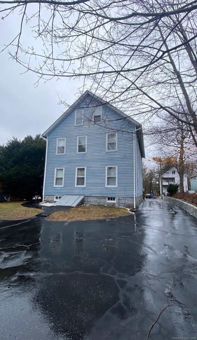 26 Pine St unit 2, Torrington, CT 06790 - photo 2