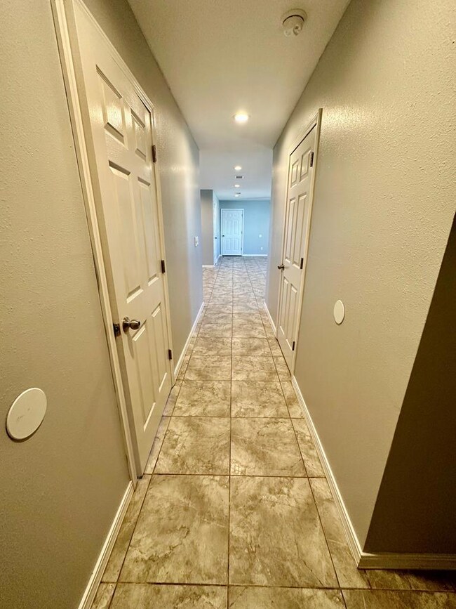 12653 W Maria Dr, Odessa, TX 79764 - photo 7