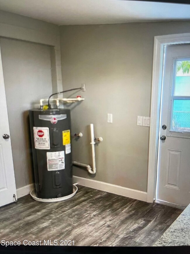 1495 Albert Dr, Melbourne, FL 32935 - photo 4