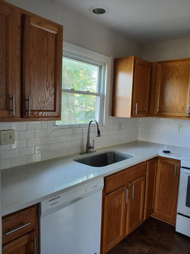 7324 W Taft St, Merrillville, IN 46410 - photo 6