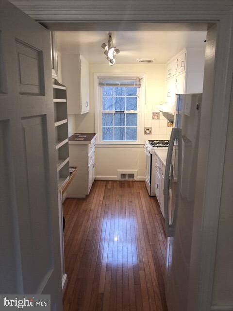 4629 Rockwood Pkwy NW, Washington, DC 20016 - photo 4