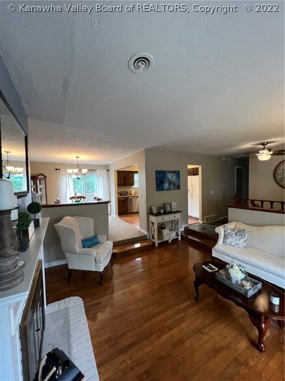 278 Pine Cir, Dunbar, WV 25064 - photo 5