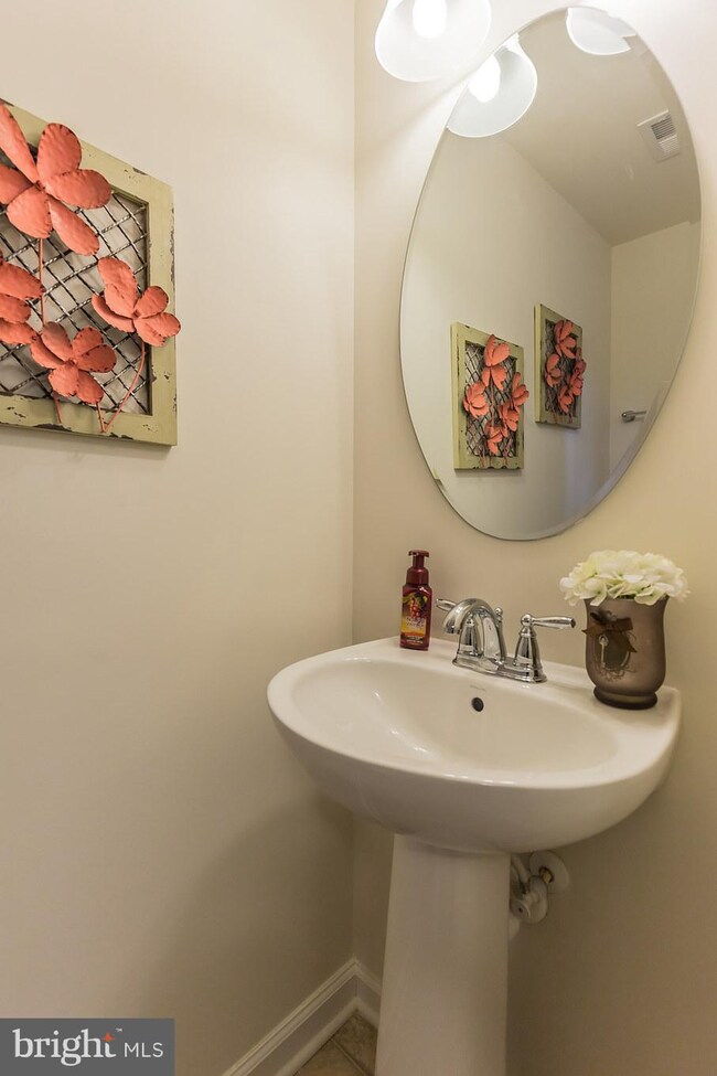 5416 Doubleday Ln, Waldorf, MD 20602 - photo 4