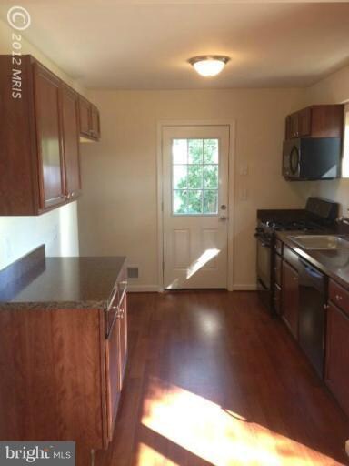 113 Appian Way, Pasadena, MD 21122 - photo 2