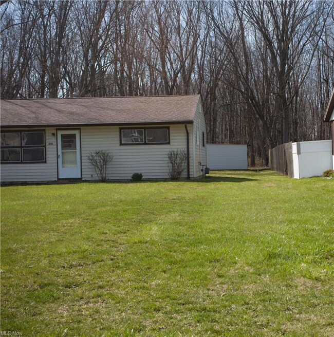 450 Abbe Rd, Sheffield Lake, OH 44054 - photo 5