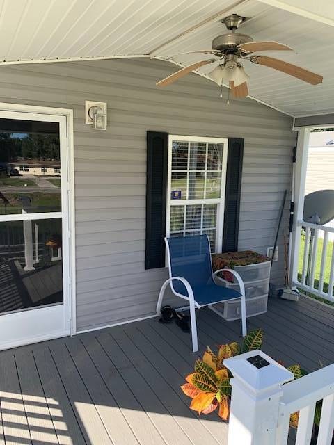 6941 Macdonald Ct unit 2, Zephyrhills, FL 33541 - photo 4