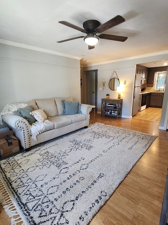 306 Aiken Ave unit 19, Lowell, MA 01850 - photo 4