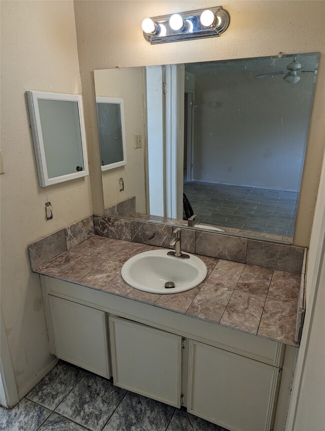 7543 Andiron CI, Houston, TX 77041 - photo 4