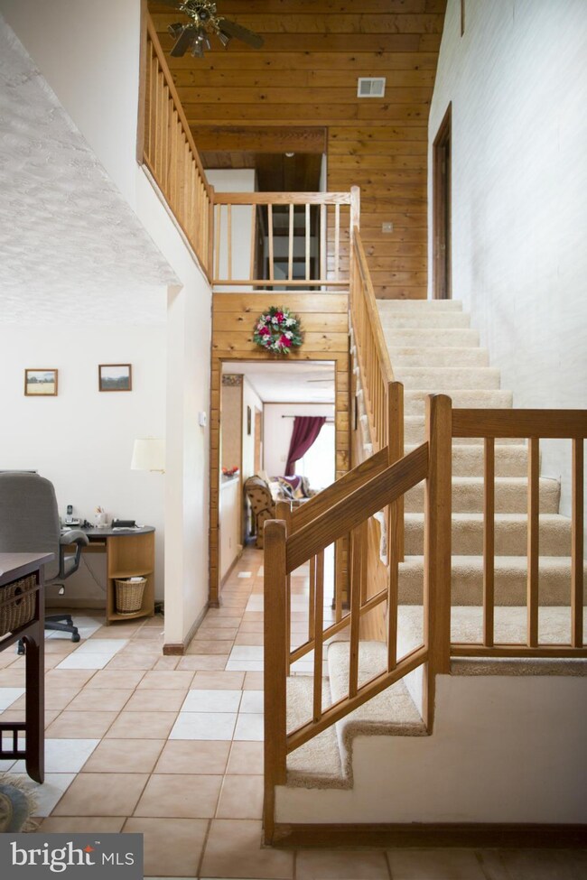 9527 Foxville Rd, Warrenton, VA 20186 - photo 7