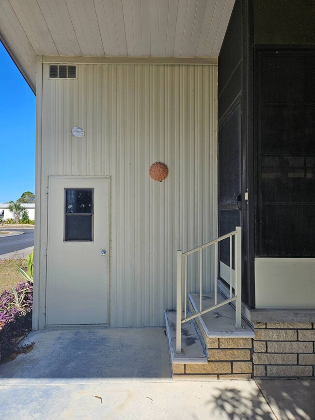 14800 Swopes Loop unit 62, Hudson, FL 34667 - photo 7