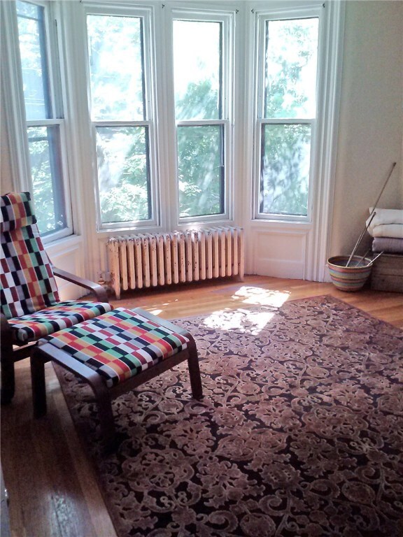 2ND FLOOR LIVING ROOM
