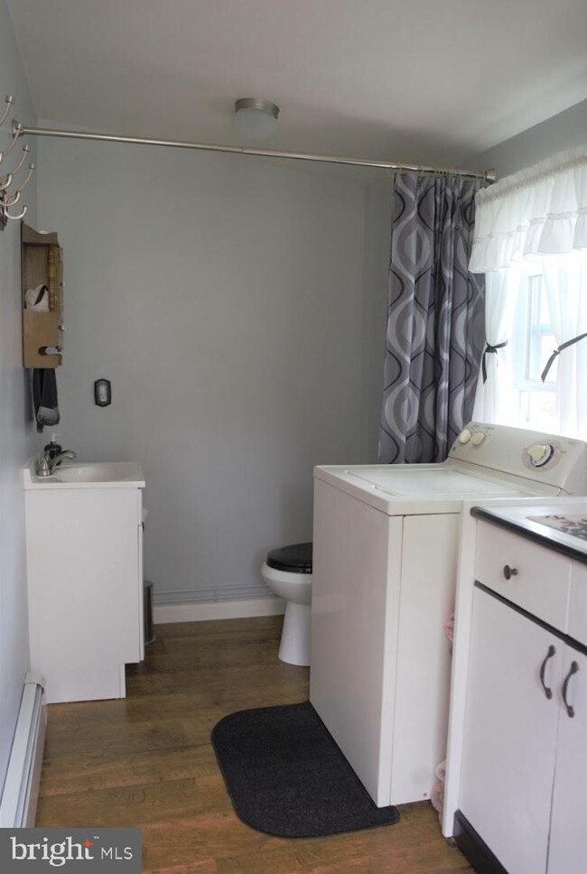 312 Elm St, Pottstown, PA 19464 - photo 2