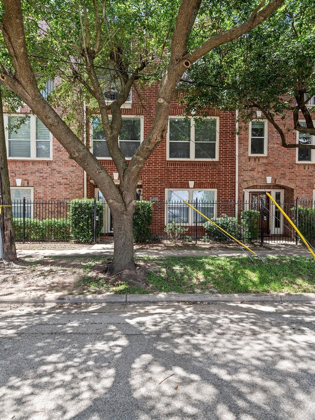 5406 Chartres.  Your guests can park under the sha
