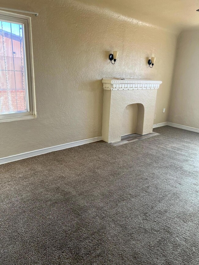 3401 Mobile Ave, El Paso, TX 79930 - photo 4