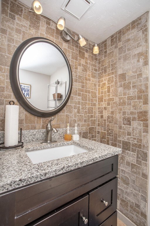 1016 Pleasant St unit 46, East Weymouth, MA 02189 - photo 6