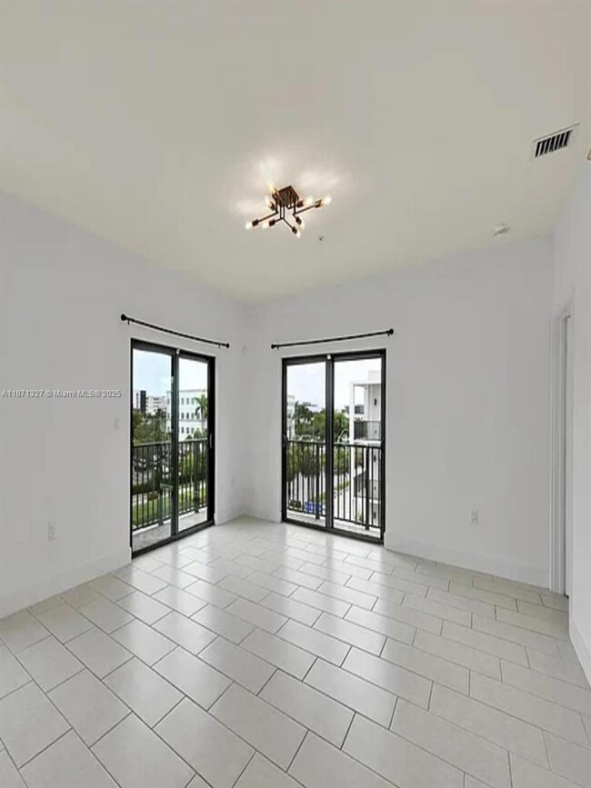 8167 NW 41st St unit E-406, Doral, FL 33166 - photo 7
