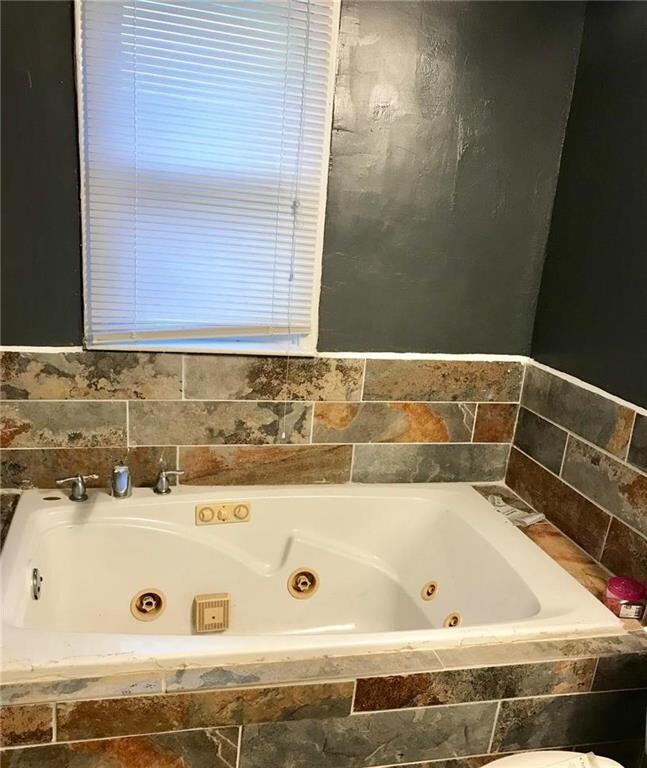 7034 Agnes Ave, Kansas City, MO 64132 - photo 3