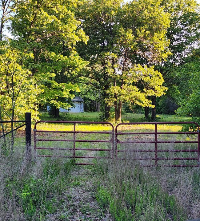 10920 SE Hwy TT front gate
