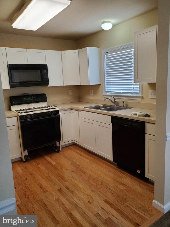 22 Litchfield Ln W, Martinsburg, WV 25405 - photo 6