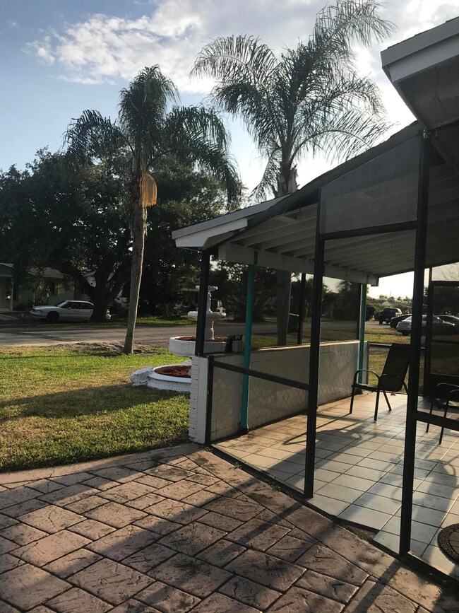 7817 Meridian St, Miramar, FL 33023 - photo 3