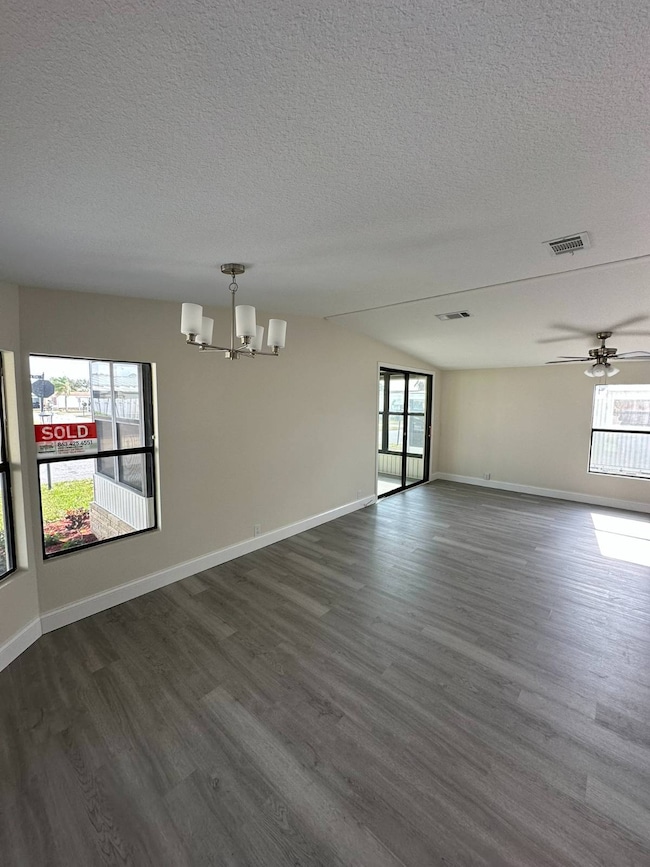 333A Dogleg Dr unit 333a, Mulberry, FL 33860 - photo 2