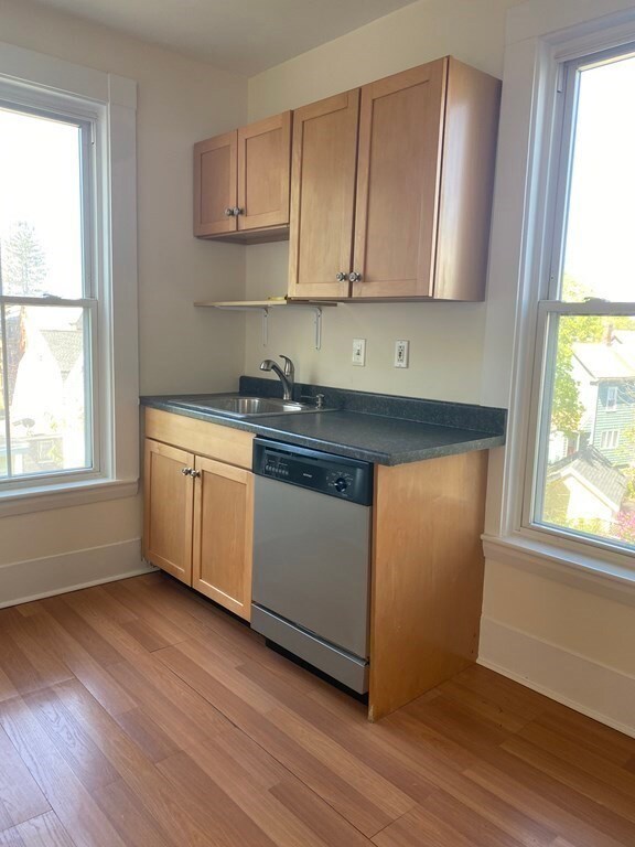 11 Rockland St unit 3, Swampscott, MA 01907 - photo 2