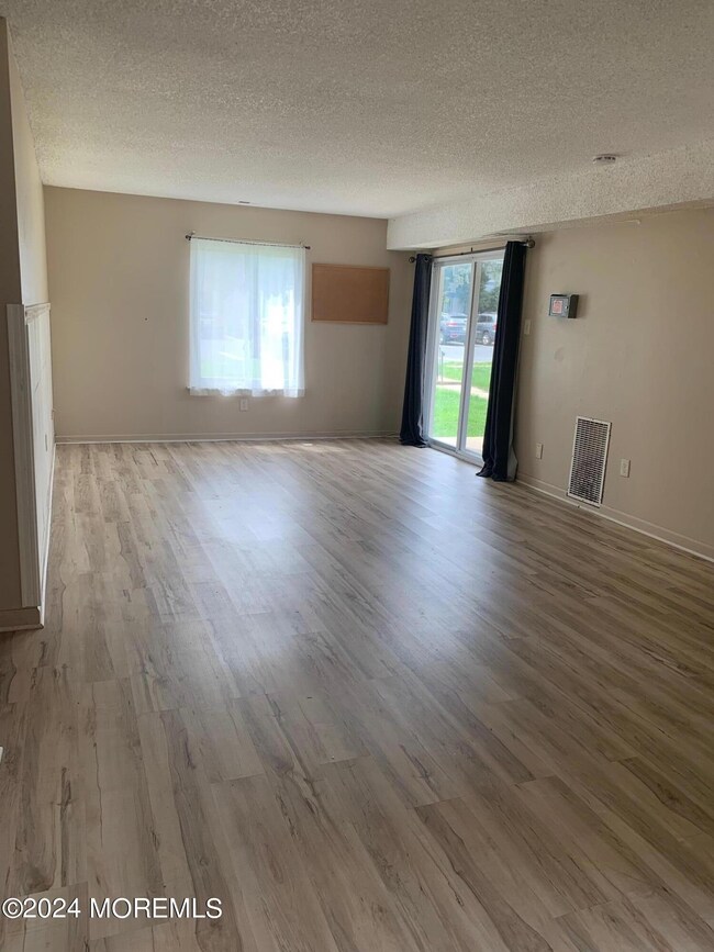 9 Newport Ct unit 231, Brick, NJ 08724 - photo 7