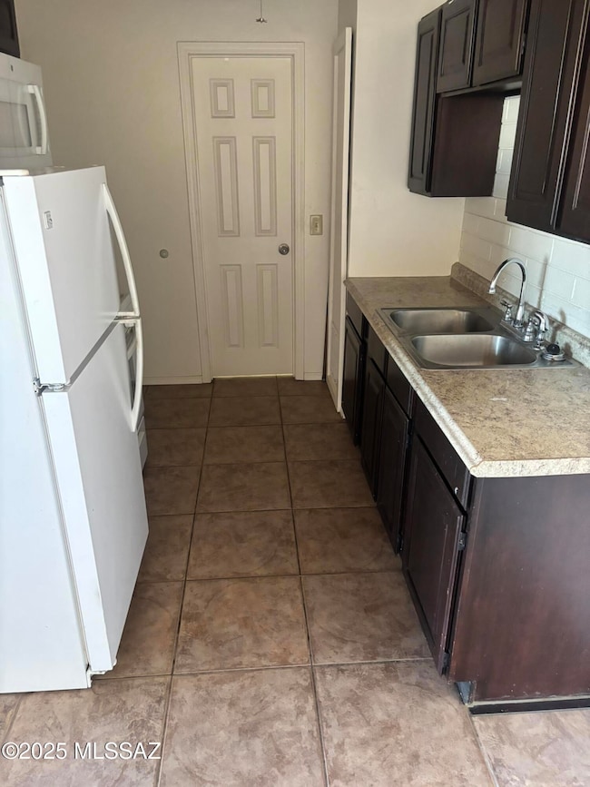 3566 E Kleindale Rd unit D, Tucson, AZ 85716 - photo 2