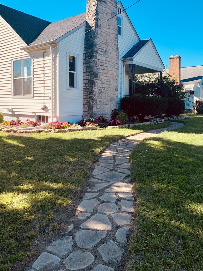Hague, front walk