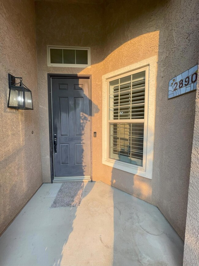 2890 N Dee Ann Ave, Fresno, CA 93727 - photo 6