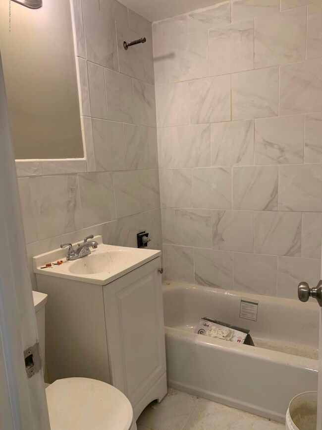 34 Broad St unit 3rd Floor, Staten Island, NY 10304 - photo 2