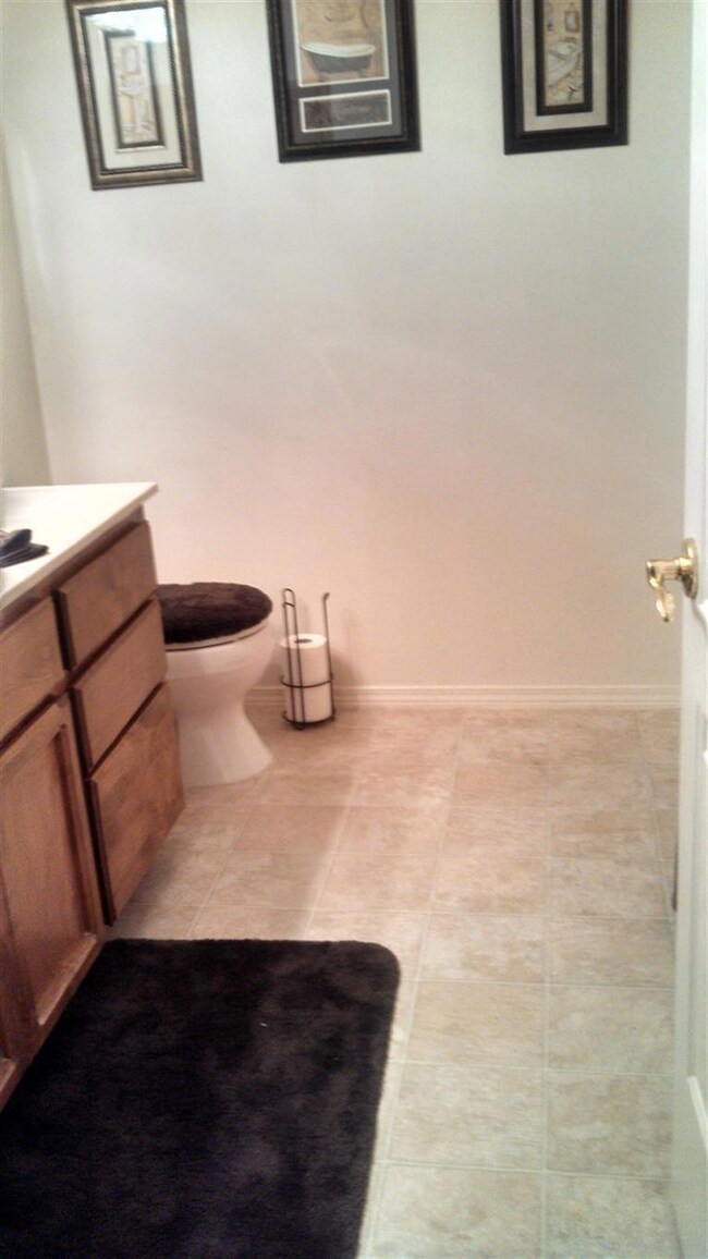 1102 Gate Park Dr, Central Point, OR 97502 - photo 7