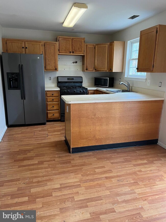 30 Oakton Dr, Atco, NJ 08004 - photo 2