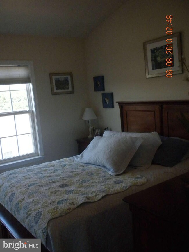 409 Hupps Hill Ct, Strasburg, VA 22657 - photo 5