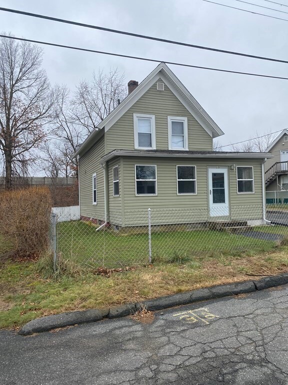 23 Cross St, Ludlow, MA 01056 - photo 2