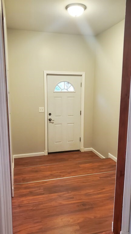 134 White St unit 2, Springfield, MA 01108 - photo 3