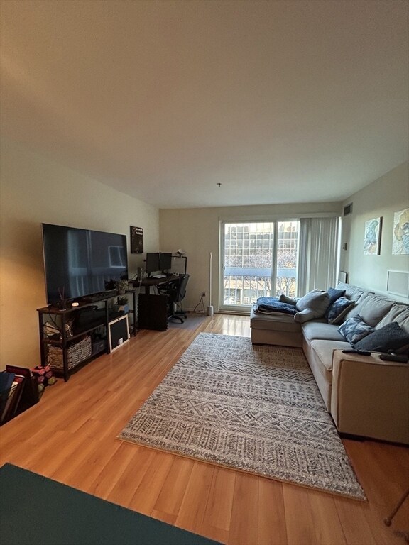 Bay Square unit 502, Cambridge, MA 02139 - photo 4