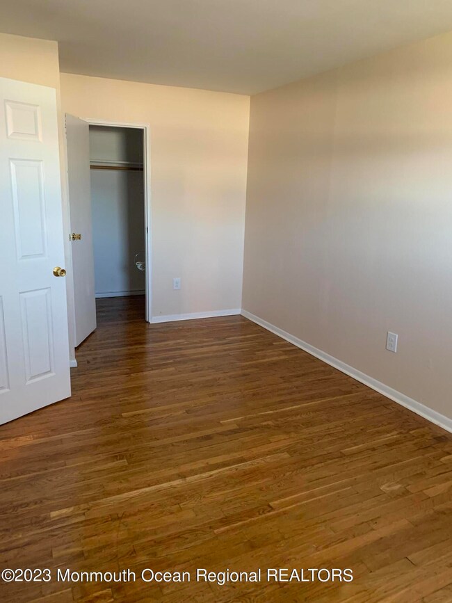 175 Buckelew Ave unit BLDG 2 APT 10, Jamesburg, NJ 08831 - photo 4