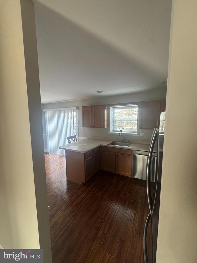 1031 Rafter Rd, Norristown, PA 19403 - photo 4