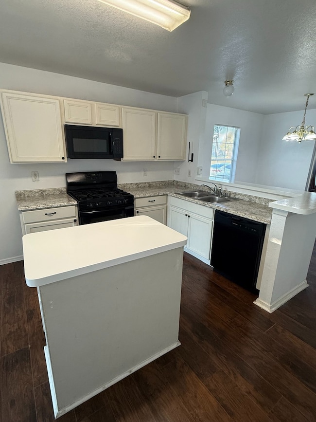 1639 Nichole Woods Dr, Houston, TX 77047 - photo 3