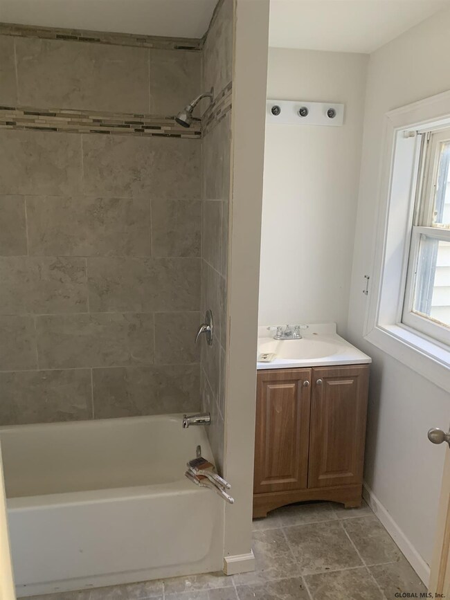 269 Elm St unit 1, Albany, NY 12202 - photo 6